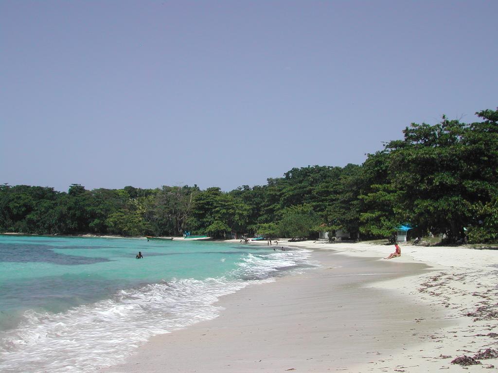 Moon San Villa At The Blue Lagoon Port Antonio Exterior foto